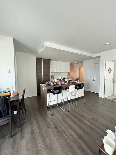 4688 Kingsway Photo 1