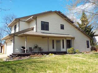 441 Blue Bird Ln, Troy, IL