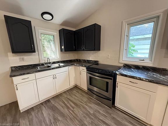 3rd image of 104 Queen St N