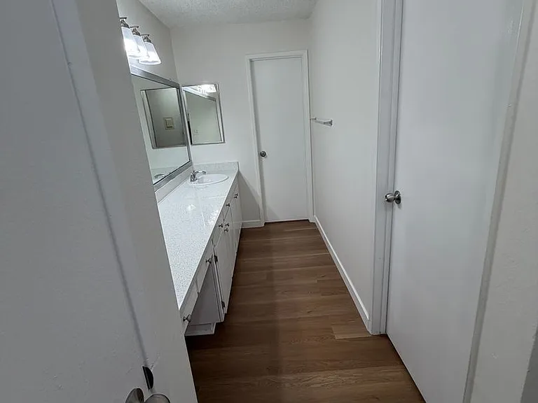 4141 Rosecrans Ave — Photo 5