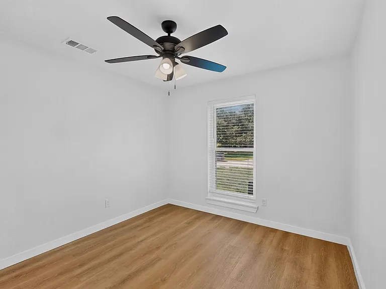 1313 Homestead St — Photo 14