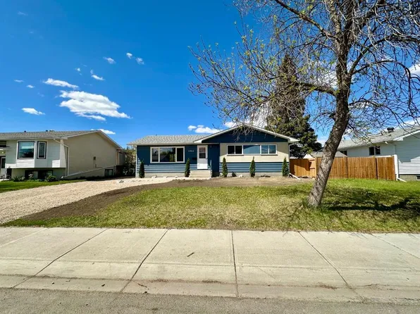 9904 SE 85th Ave, Grande Prairie, AB T8V 0A2