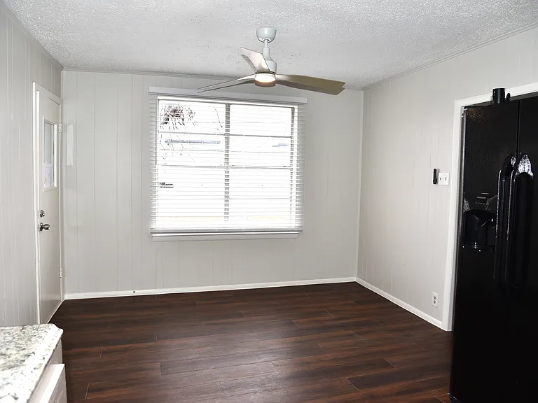 Breakfast area in Kitchen
