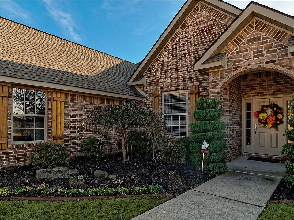 1st image of 3379 Ika Ln