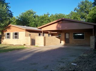 105 N 30th St, Gatesville, TX 76528
