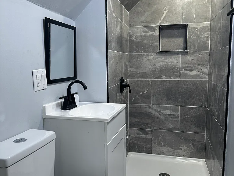704 Arthur St #2 — Photo 24