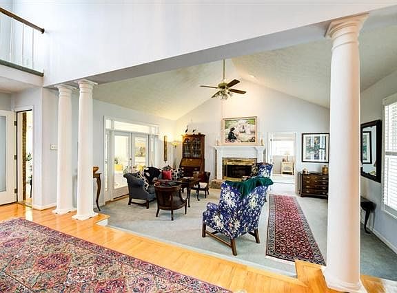 4th image of 6913 Mount Royal Blvd
