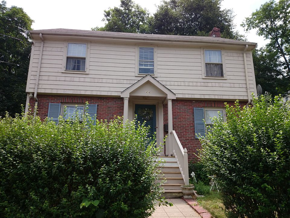 2nd image of 44 Lake Shore Rd