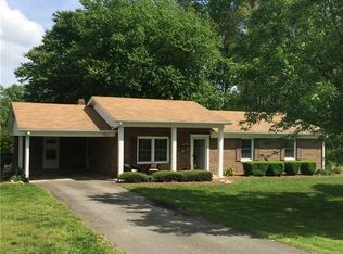 307 E Devon Dr, Mount Airy, NC 27030