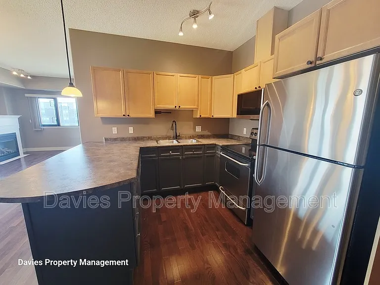 10319 111th St NW #508 — Photo 5