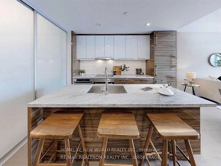 488 University Ave #3101 — Photo 34