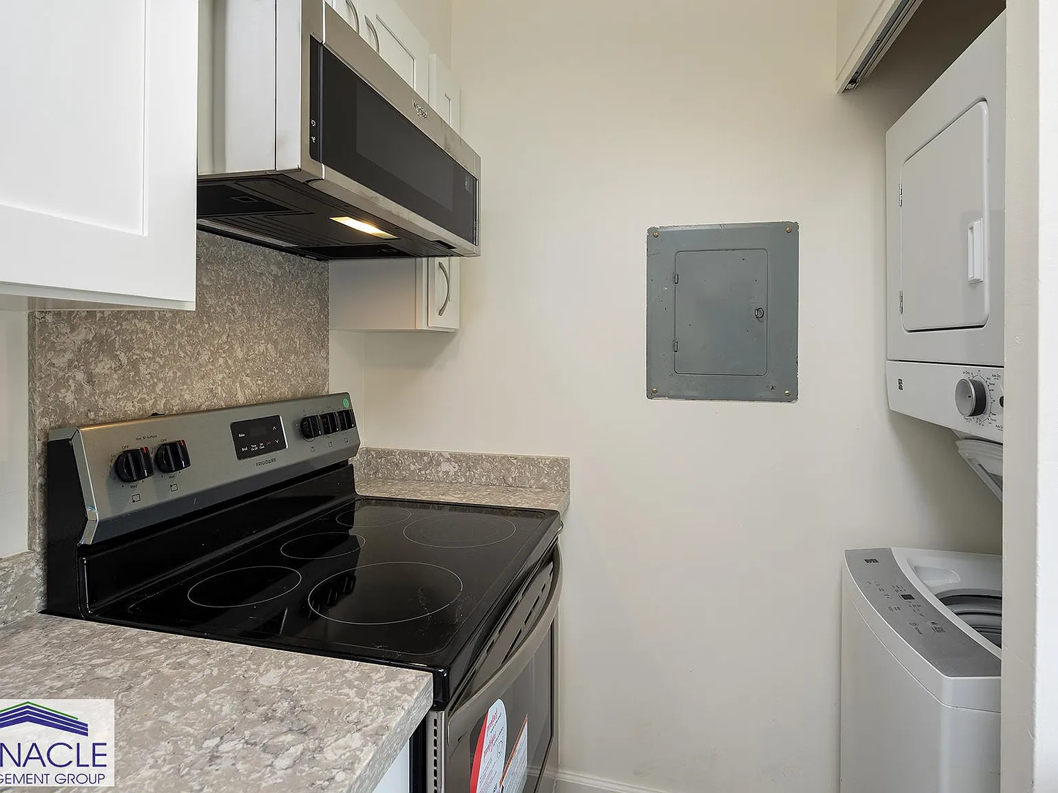 1 bed, 646 sqft, $1,900 — Photo 4