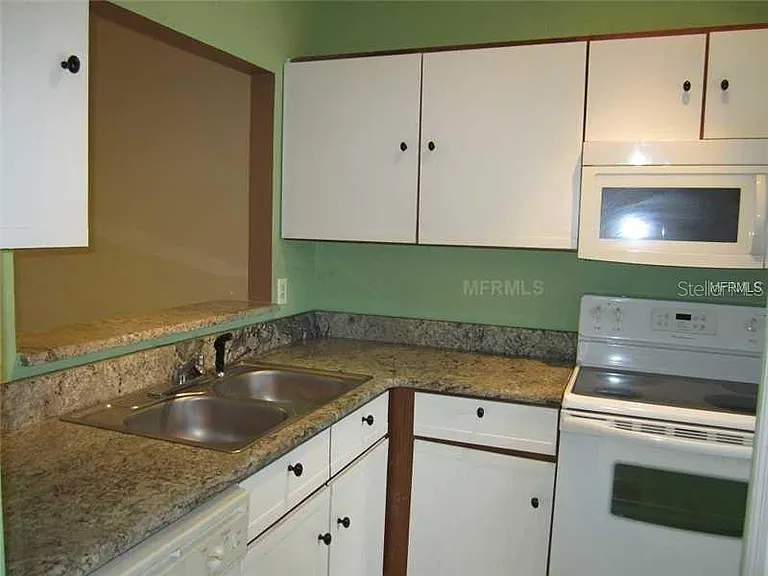 13 Silver Park Cir — Photo 4