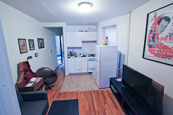 Rented by Jonis Realty | media 13