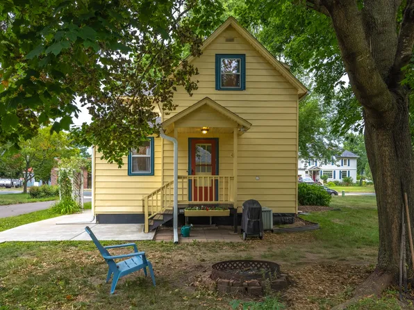 235 W 3rd Street, New Richmond, WI 54017