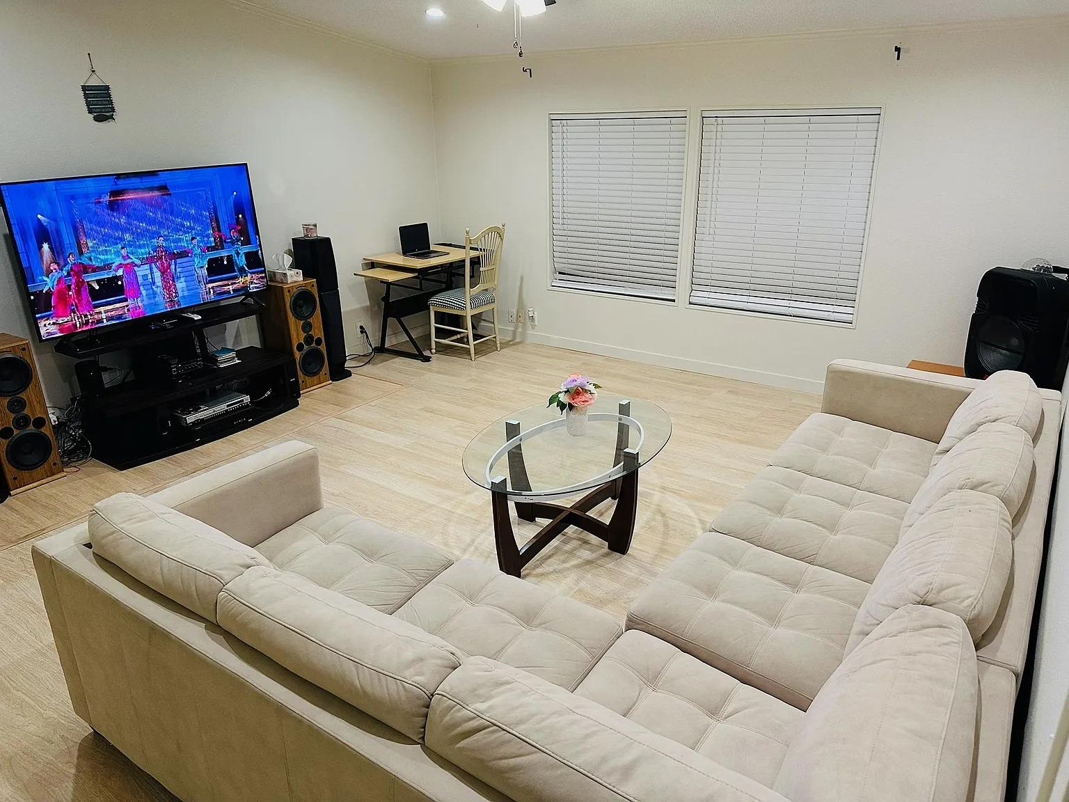 3 bed, 2112 sqft, $3,200 — Photo 4