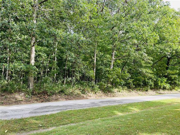 LOT W 3rd St, Saint Elmo, IL 62458