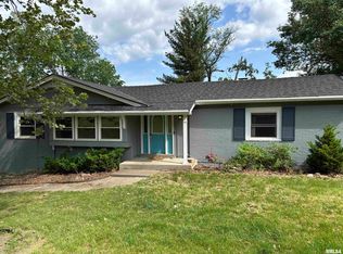 304 Country Ln, Quincy, IL 62305