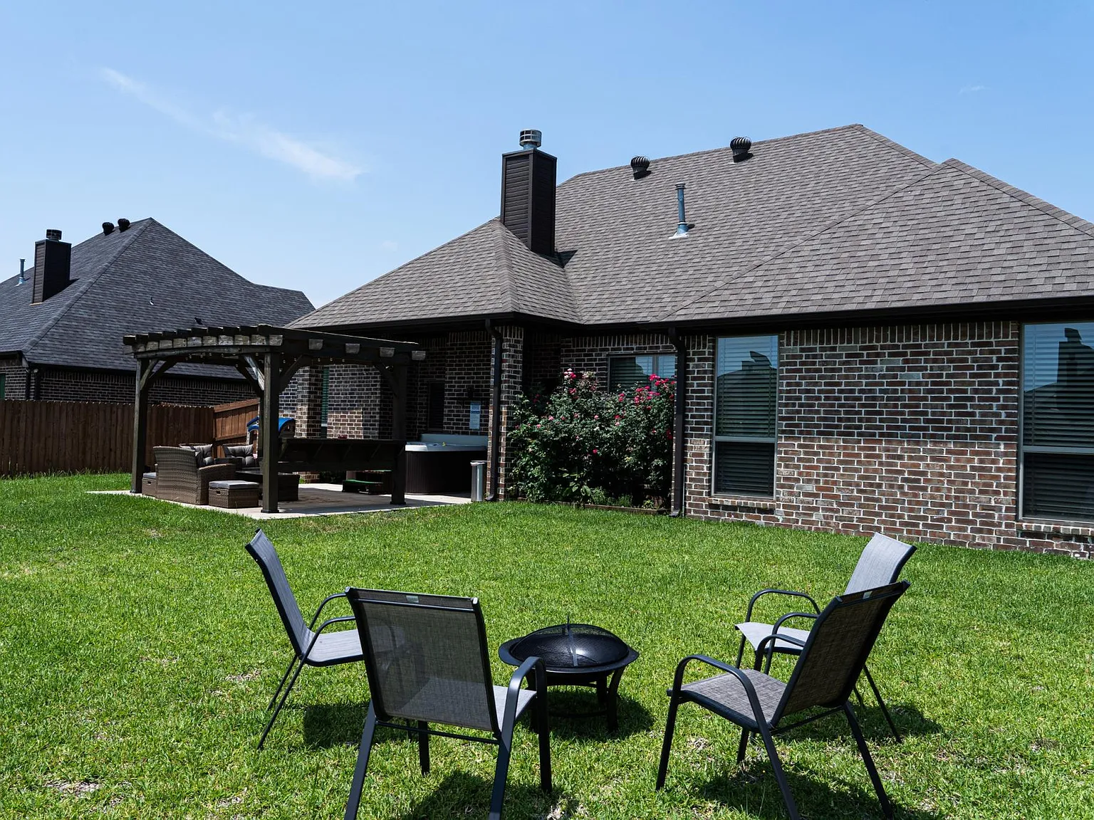 3 bed, 1875 sqft, $4,500 — Photo 3