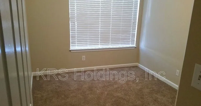 940 Allendale Dr — Photo 10