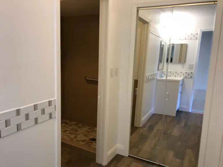 2032 N Carpenter Rd — Photo 16