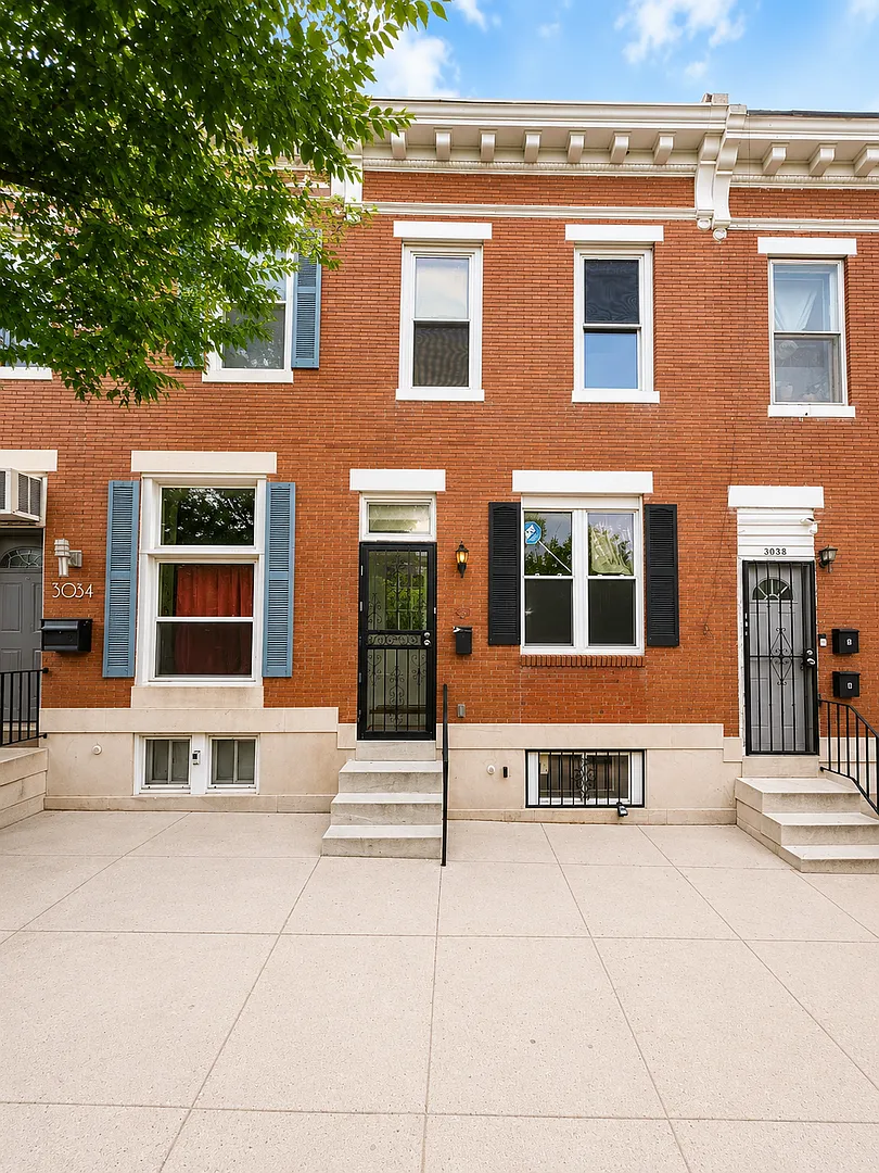 Spacious Baltimore Home with Central Air & In-Home Laundry — Photo 1