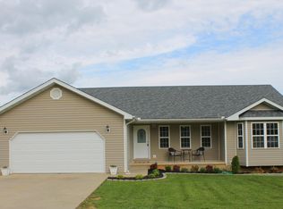 1712 Amy St, West Plains, MO 65775