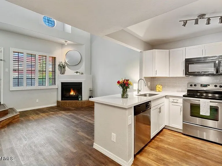 1025 E Highland Ave #24 — Photo 3
