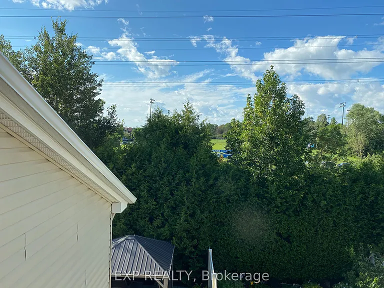 421 Foxhall Way — Photo 33