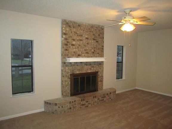 4th image of 8333 Chimney Rock Ct