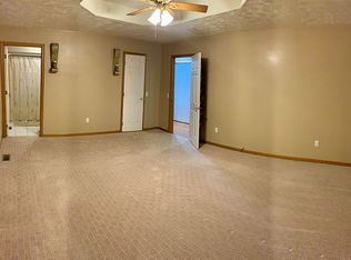 1780 Briarwood Dr, Marshfield, MO 65706