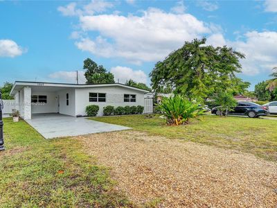(Undisclosed Address), North Miami Beach, FL, 33162