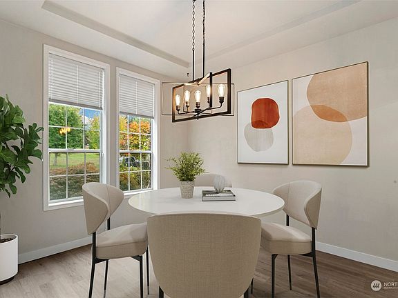 3rd image of 5109 Sunset Court NE