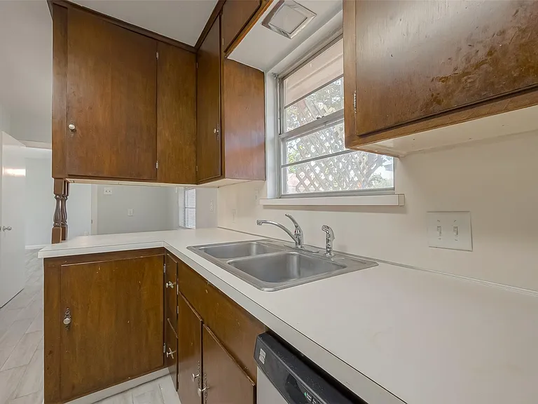 3426 Bradford St — Photo 25
