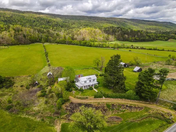 7523 N Scenic Hwy, Bastian, VA 24314