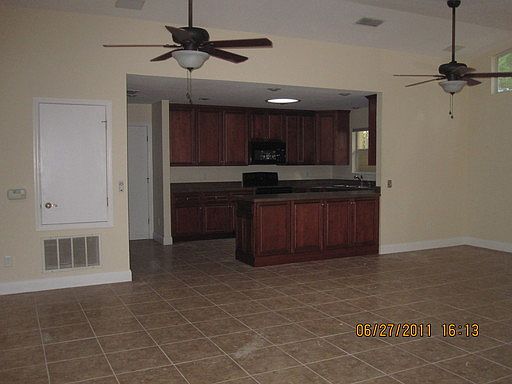 3rd image of 233 Coventry Ct