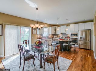 3251 Ridgestone Way, Woodbury, MN 55129