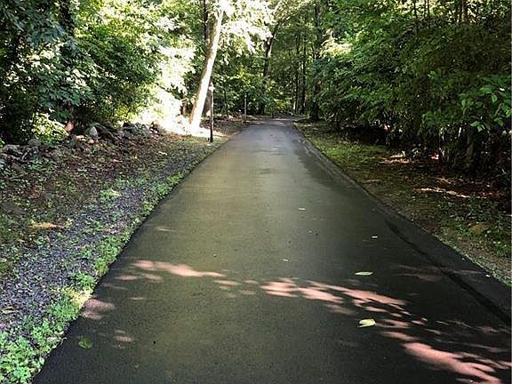 4th image of 262 Mungertown Road