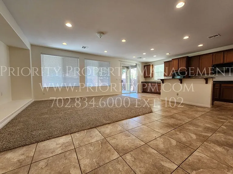 10224 Borah Peak Ave — Photo 5