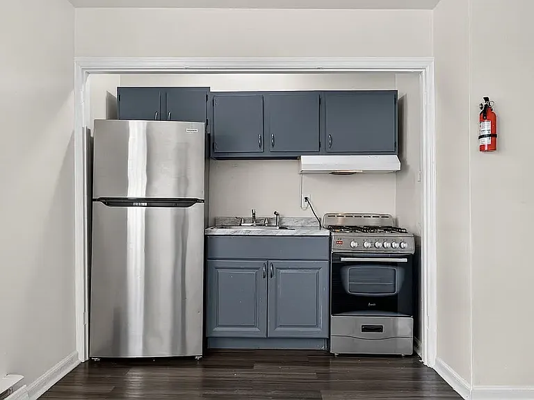 1360 Edgewood Ave #B — Photo 2