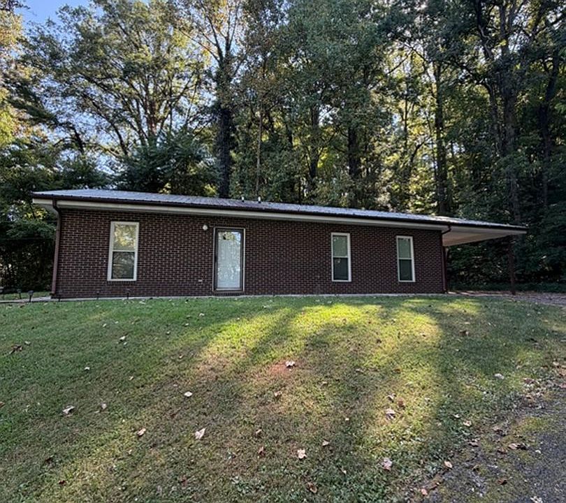 1st image of 943 Quincy Rd