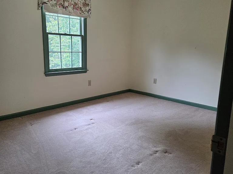 305 Seminole Dr — Photo 18