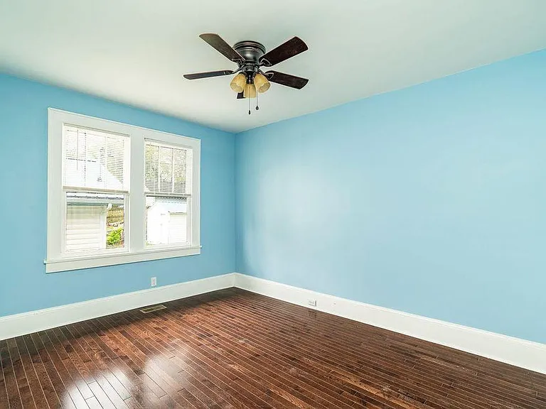 2443 Jefferson Ave — Photo 13