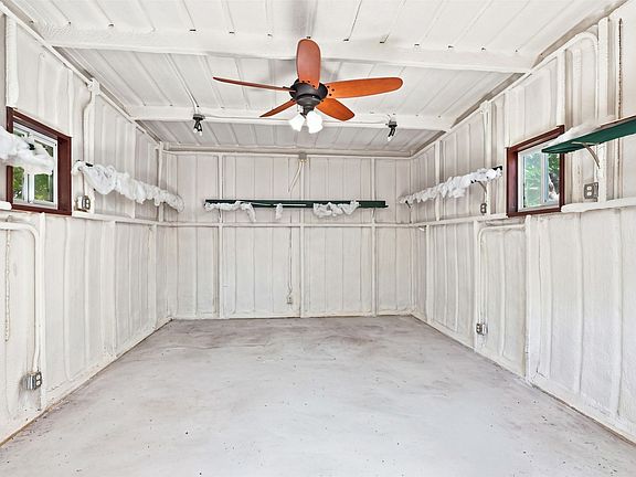 3rd image of 2107 SW 10th St