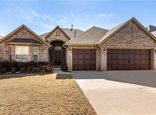 4104 Se 38th St, Moore, OK 73071