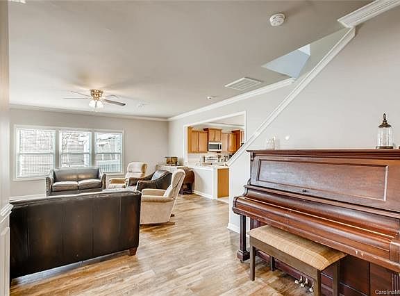 3rd image of 104 Kendrick Meadow Ln