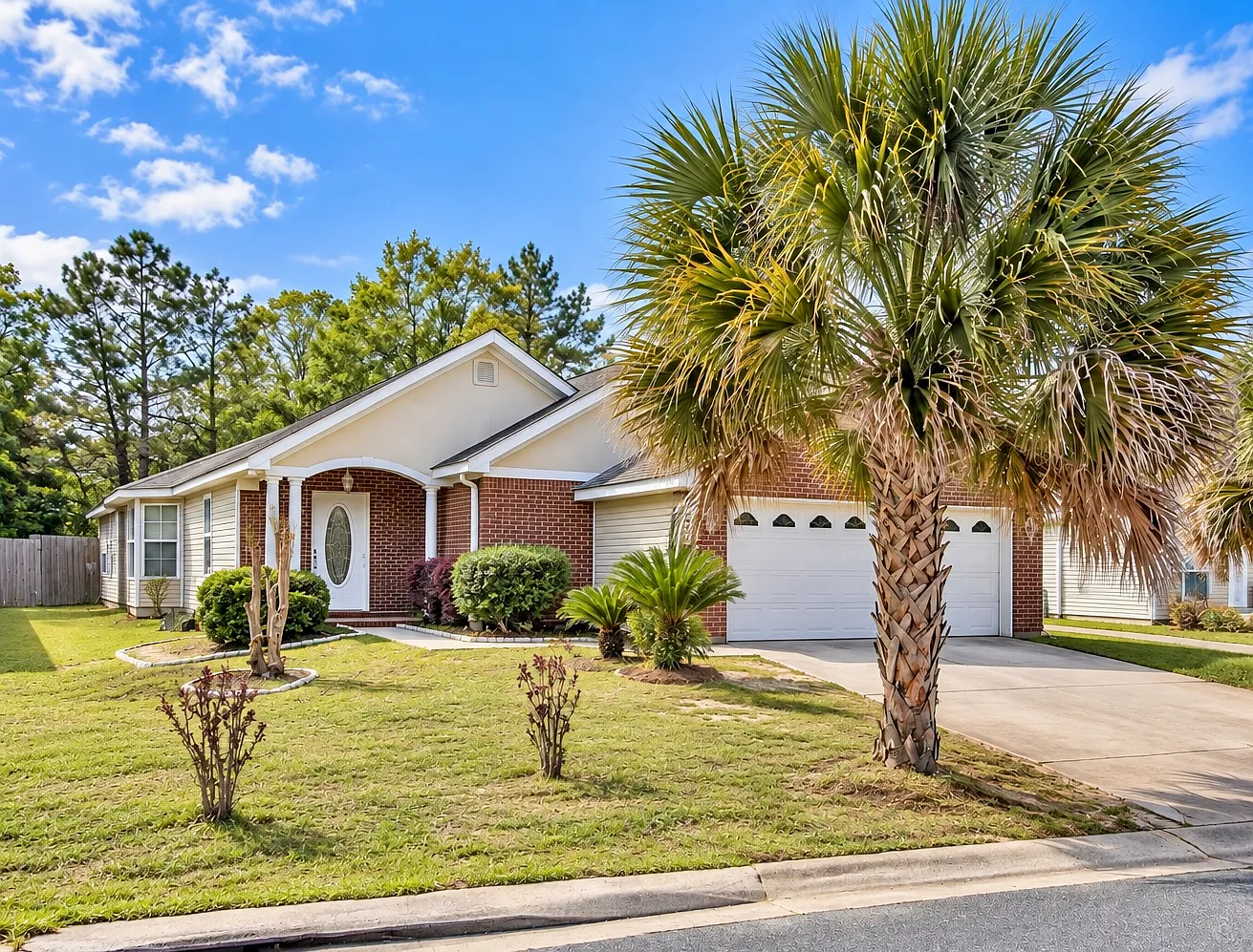 3 bed, 1433 sqft, $1,825 — Photo 1
