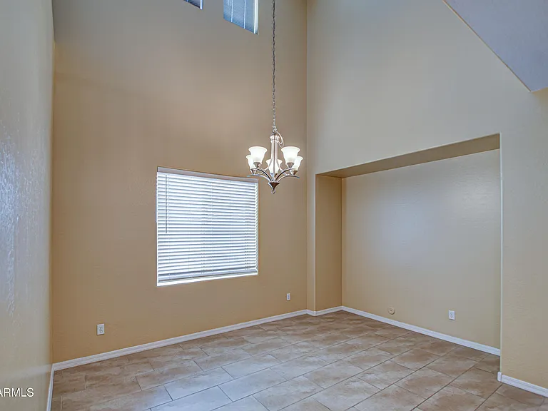 3114 E Franklin Ave — Photo 14