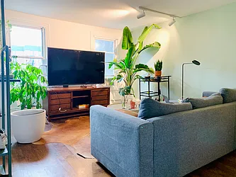 Rented by JB Mac Real Estate Inc.