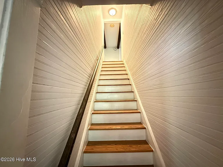 360 E Maine Ave — Photo 19